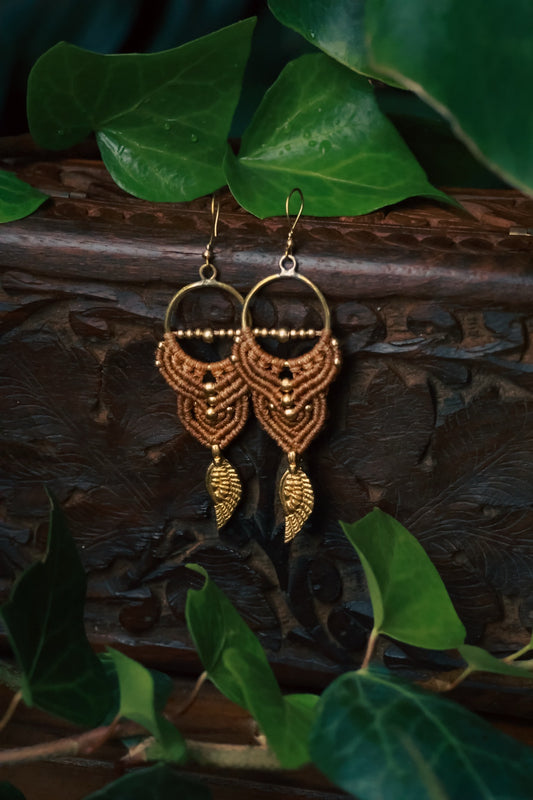 Teardrop Sand macrame earrings