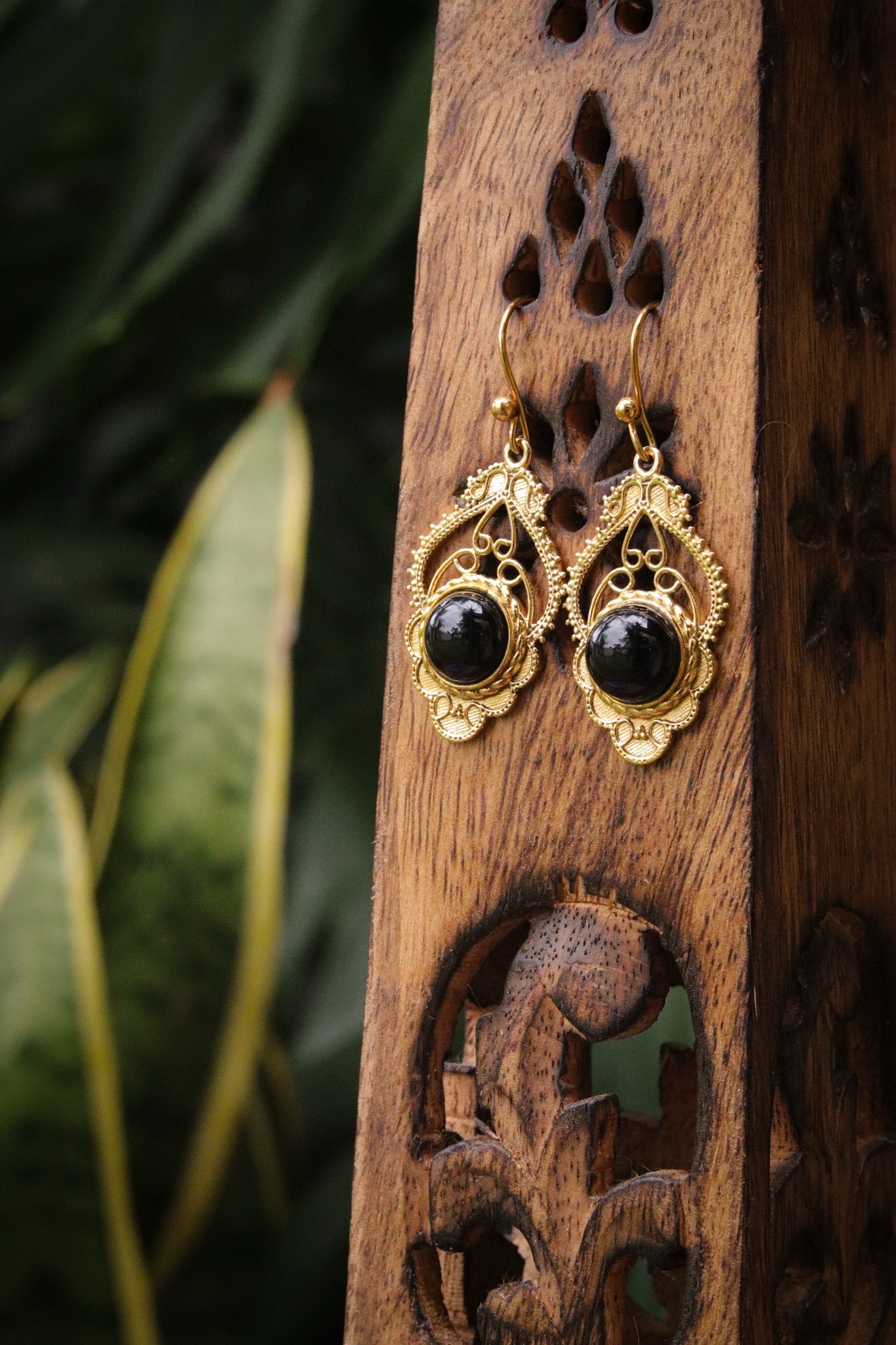 Brass Earring - Onyx