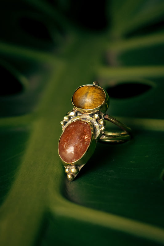 Sunstone and Tiger Eye ring Brass