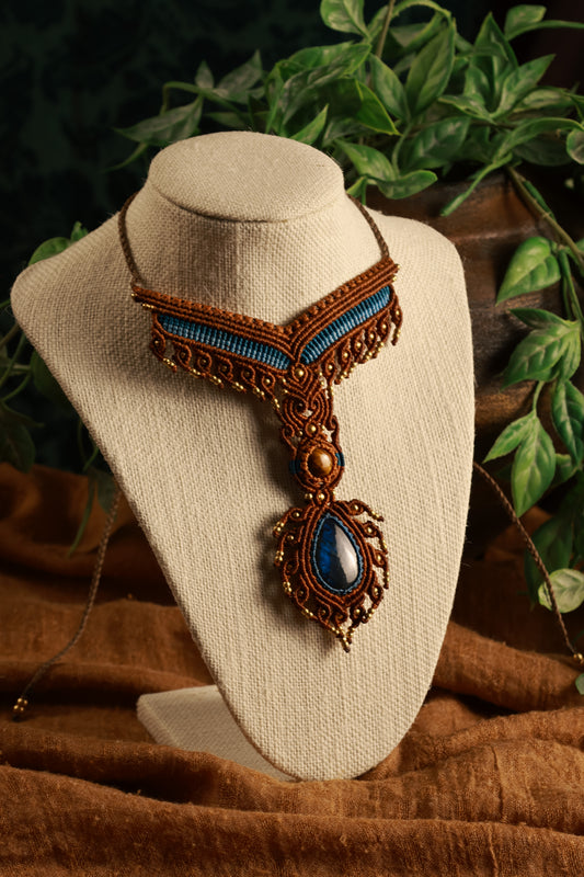 Blue labradorite macrame necklace