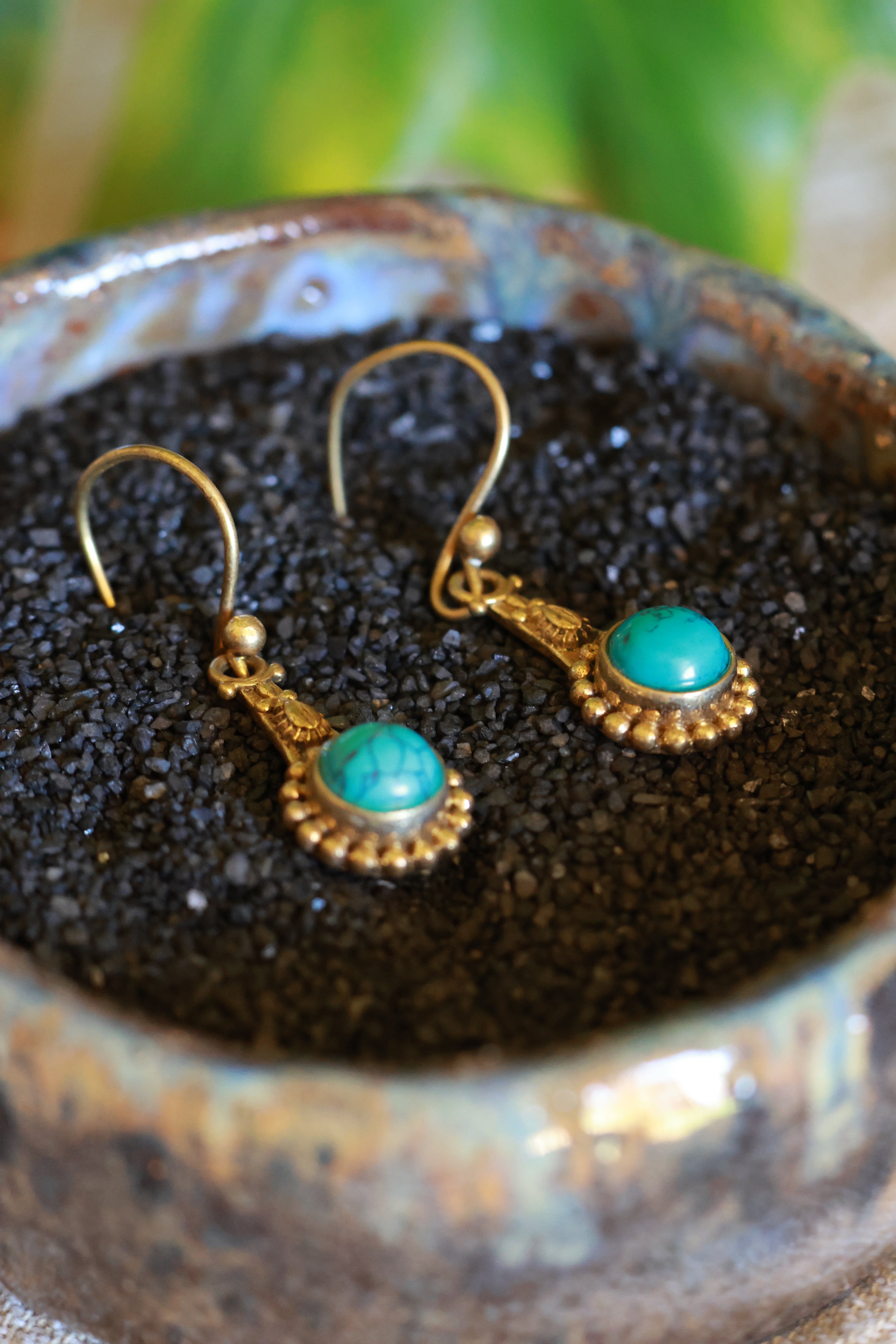 Brass earrings - round