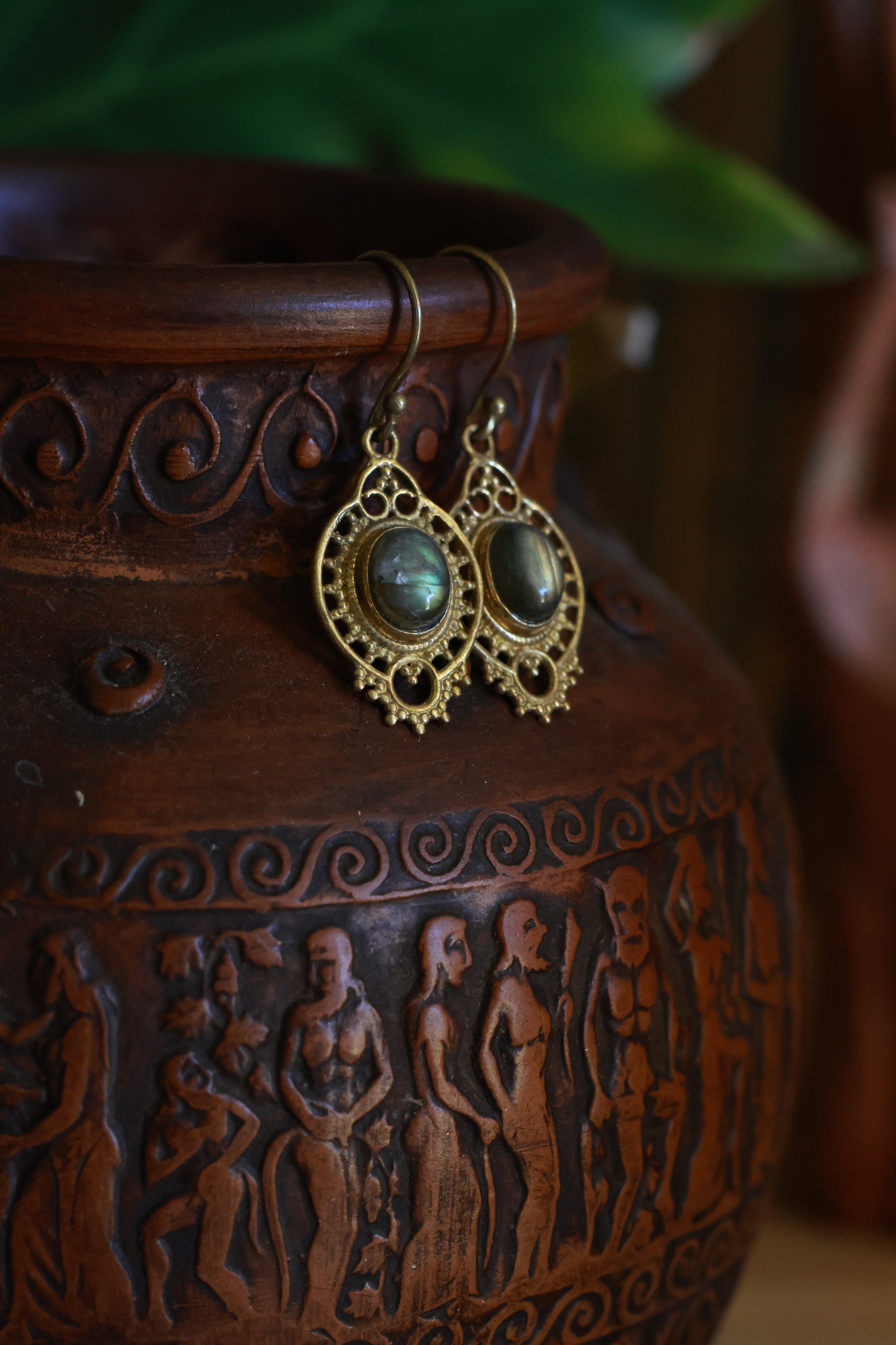 Brass earrings - Large oval