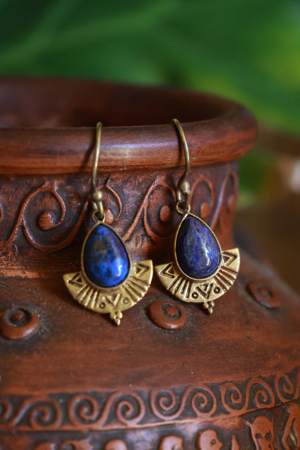 Brass earrings - arrow