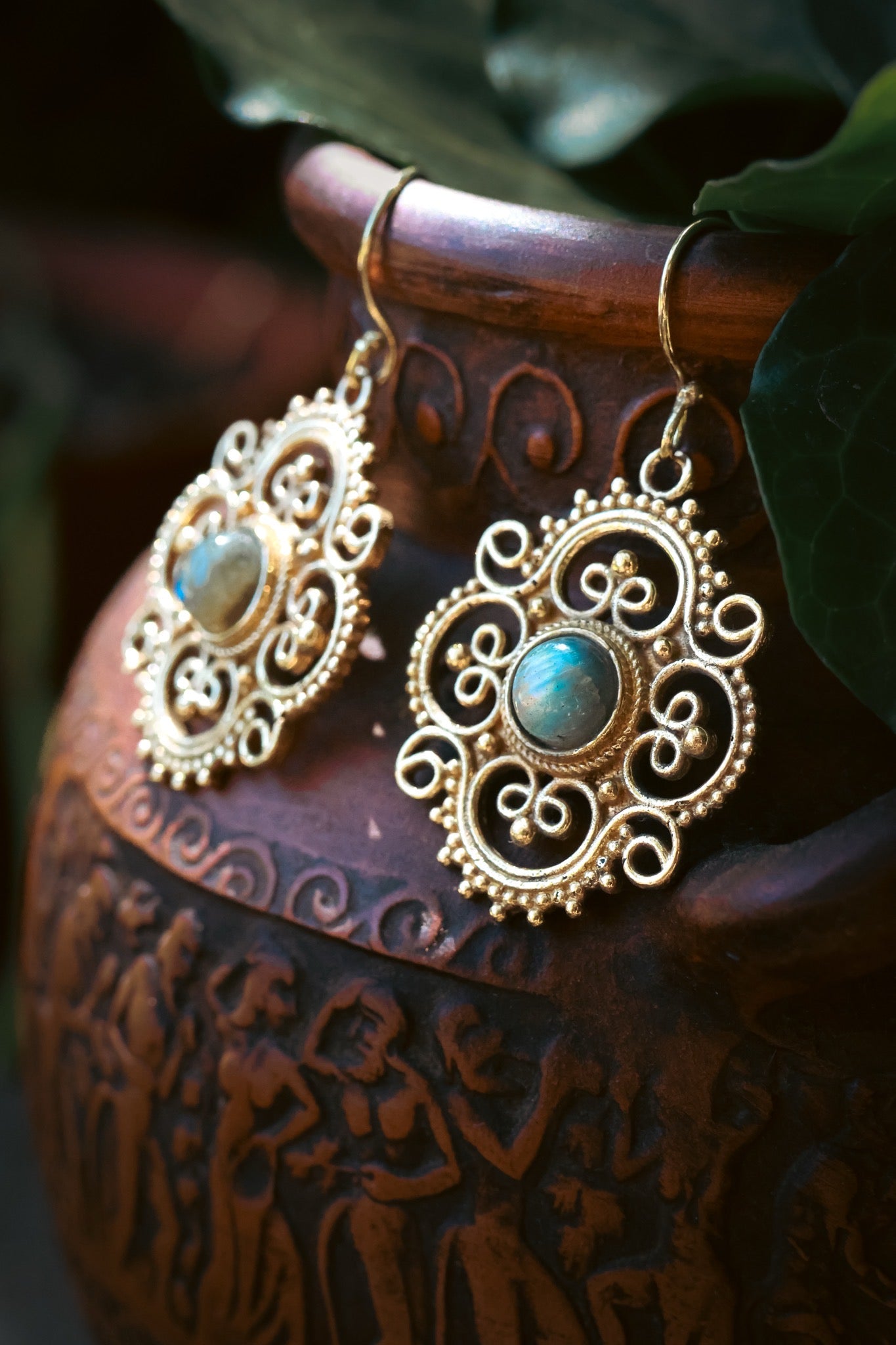 Brass Earrings -Clover - Labradorite