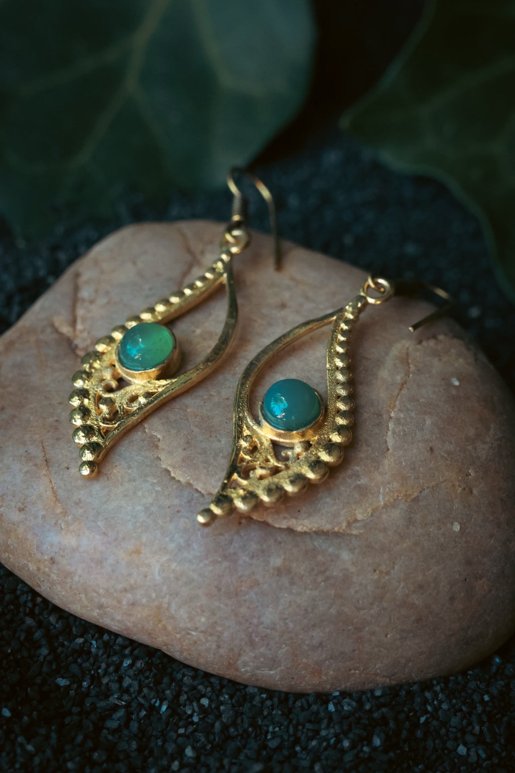 Brass Earrings - Crescent leaf - Aventurine