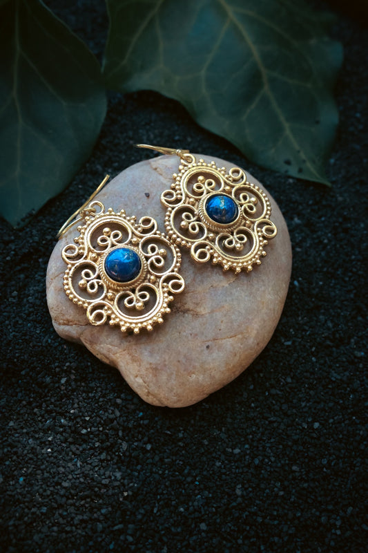 Brass Earrings -Clover - Lapis lazuli