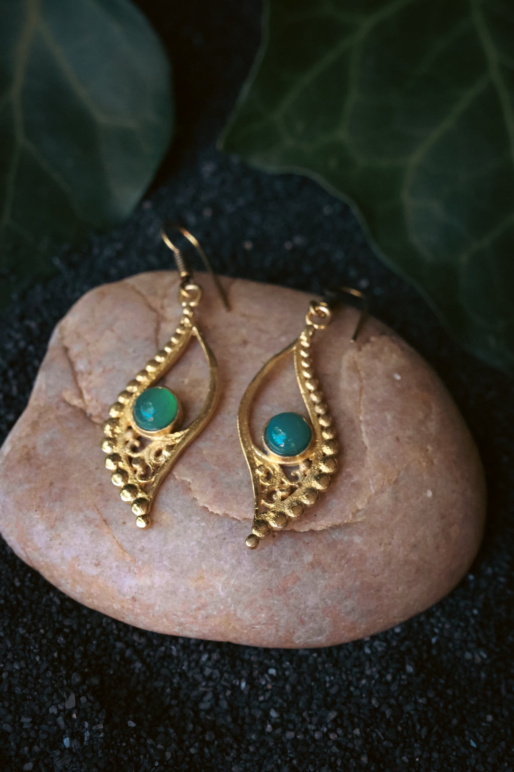 Brass Earrings - Crescent leaf - Aventurine