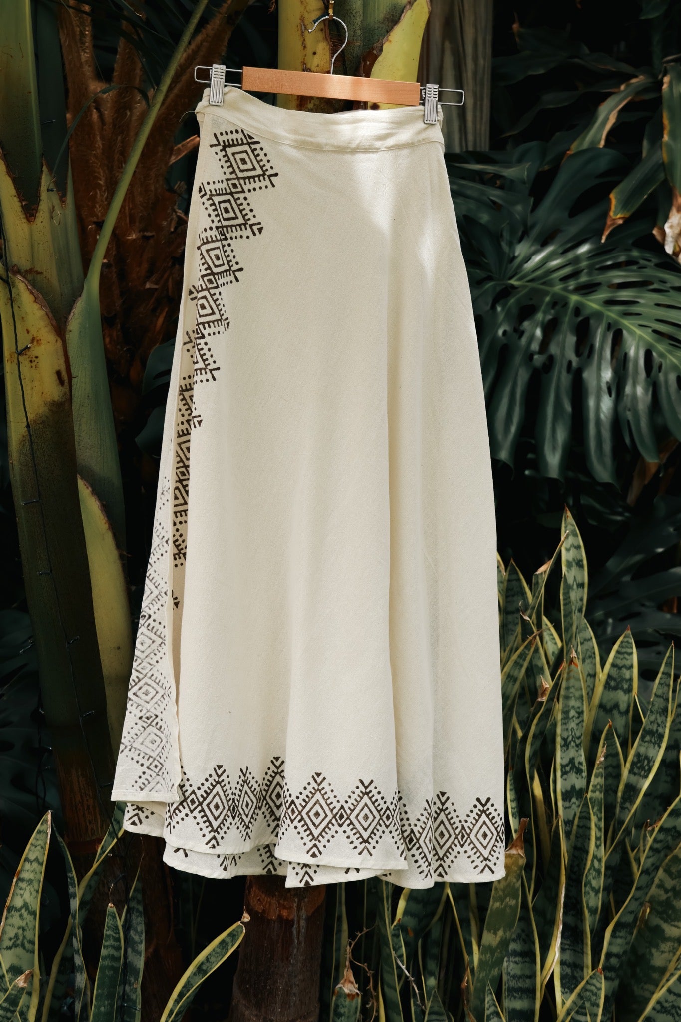 Nomad Wrap Skirt - white