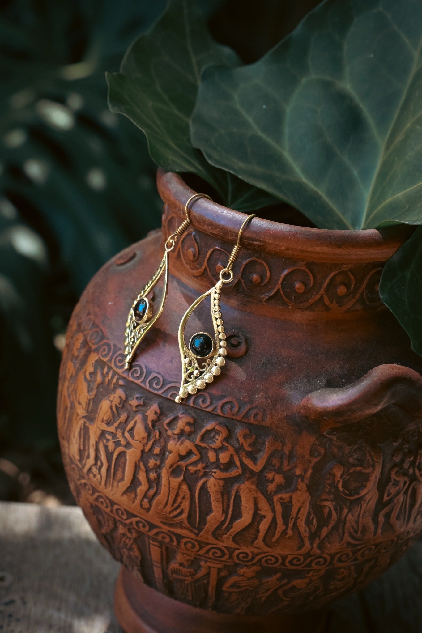 Brass Earrings - Crescent leaf - Quartz