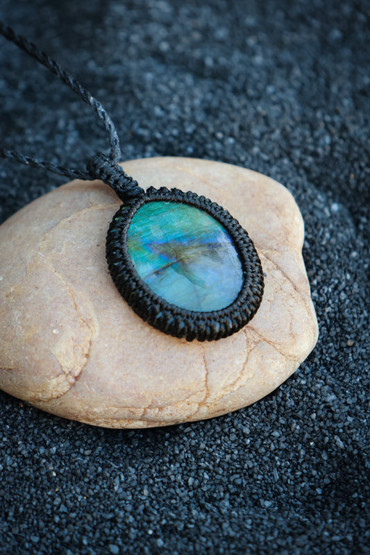 Labradorite pendant