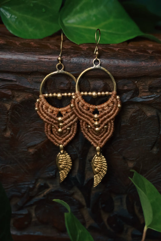 Teardrop Sand macrame earrings