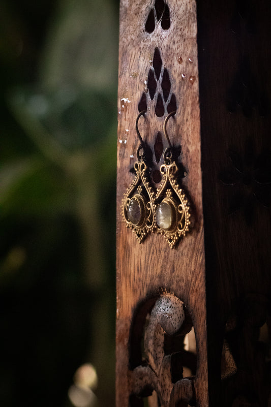 Brass earring - labradorite