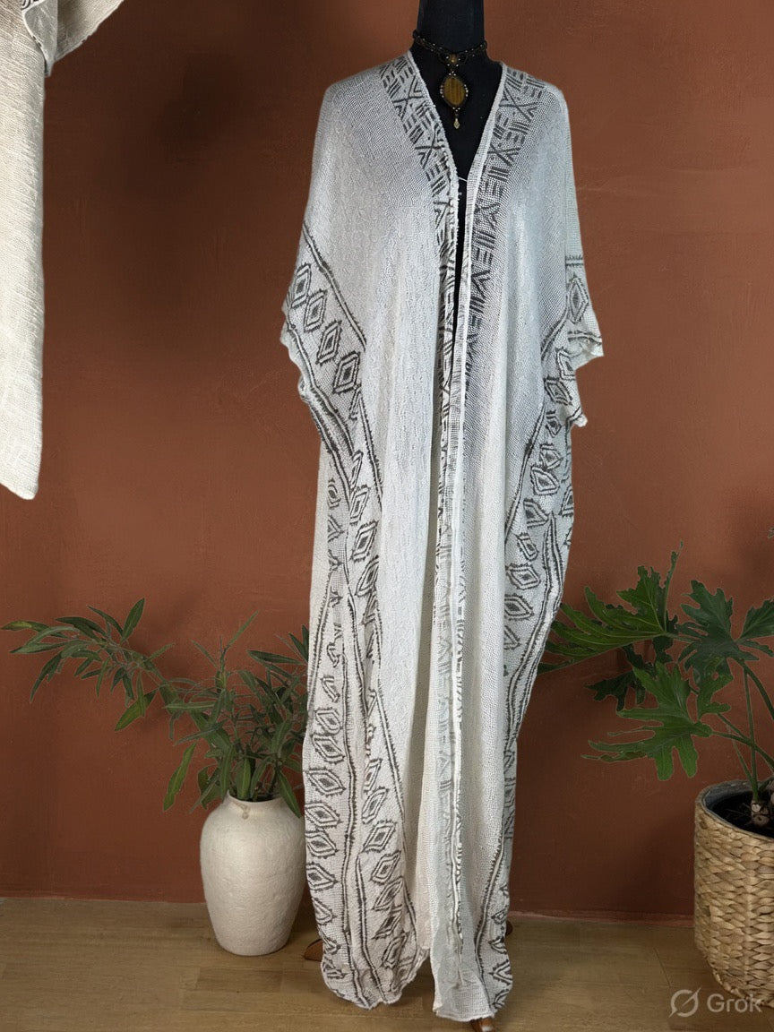 Isle of Dreams Kimono - White
