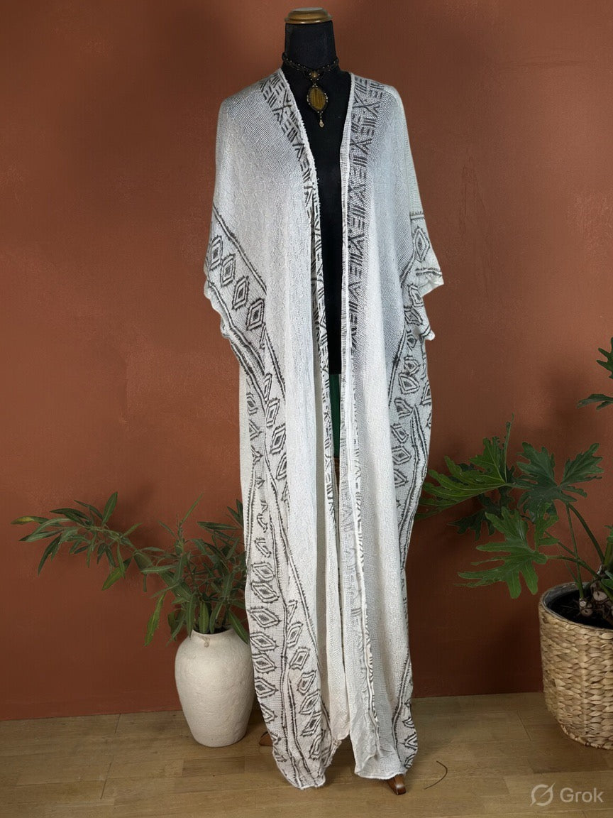 Isle of Dreams Kimono - White