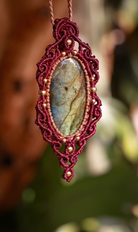 Labradorite pendant
