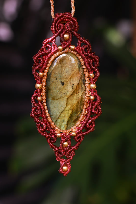 Labradorite pendant