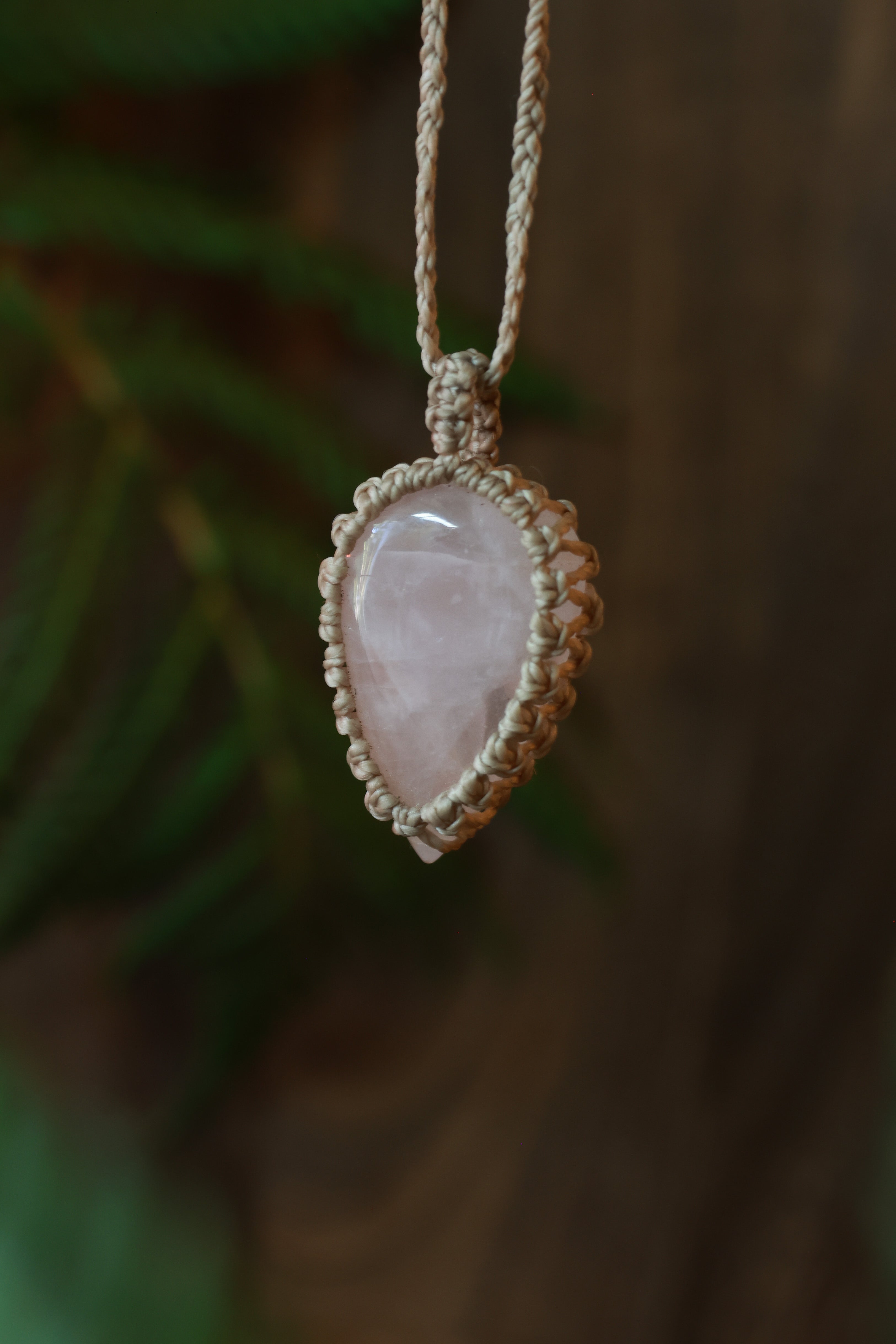 rose quartz necklace