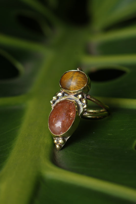 Sunstone and Tiger Eye ring Brass