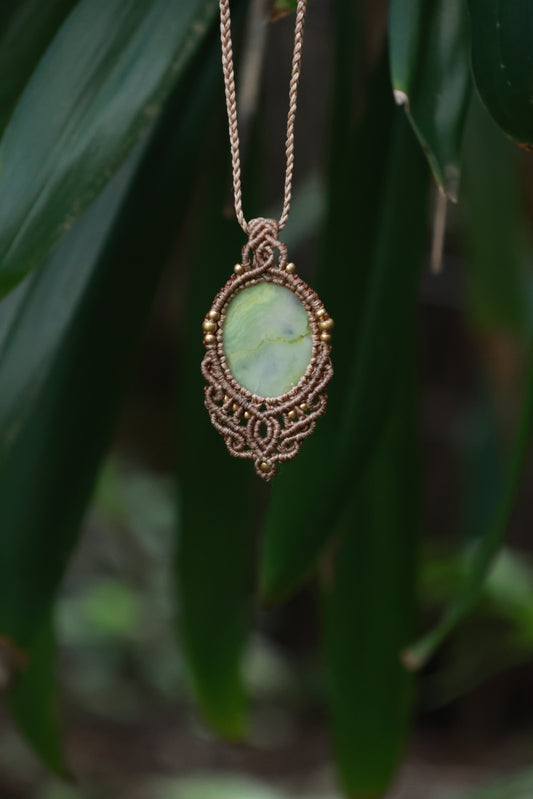 Serpentine macrame necklace